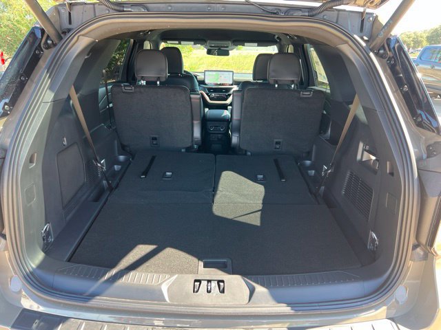 New 2027 Ford Explorer ST-Line w/ Premium Package RWD image 22