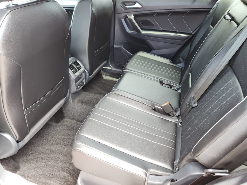 Certified 2024 Volkswagen Tiguan SE R-Line w/ MDO Package, Two-Row AWD/4WD image 12