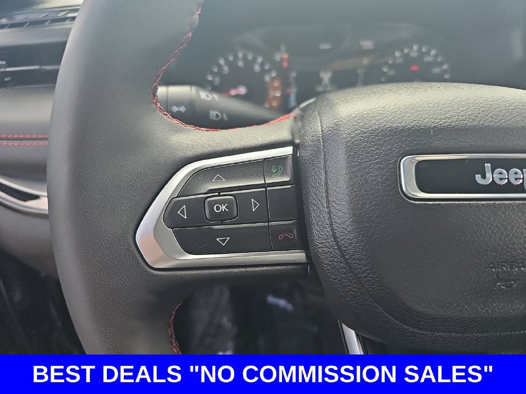 Used 2023 Jeep Compass Trailhawk w/ Sun and Sound Group AWD/4WD image 16