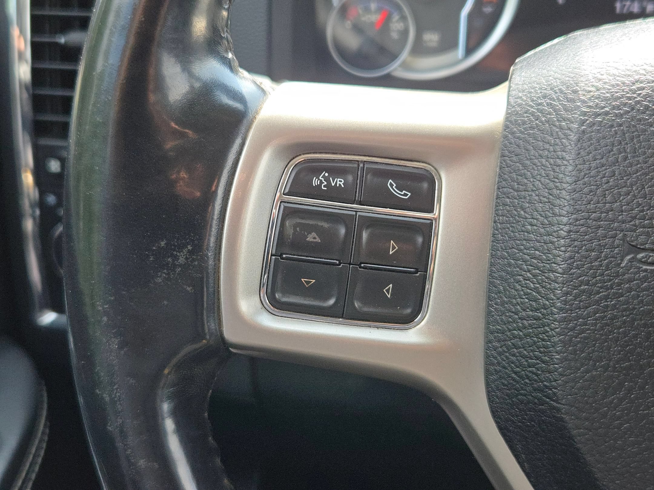 Used 2014 RAM 1500 Laramie w/ Convenience Group AWD/4WD image 21