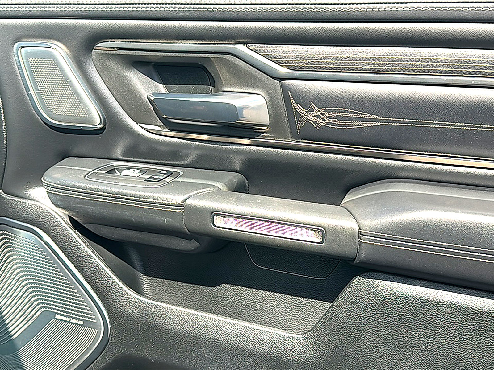 Used 2019 RAM 1500 Limited RWD image 29