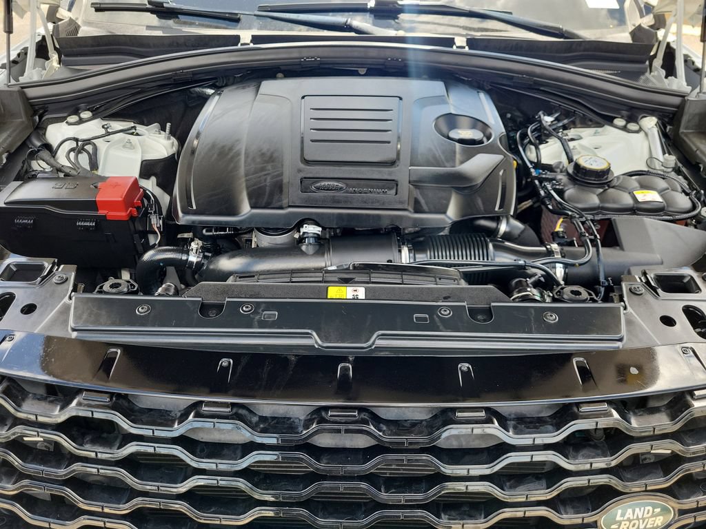 Used 2019 Land Rover Range Rover Velar R-Dynamic SE AWD/4WD image 23