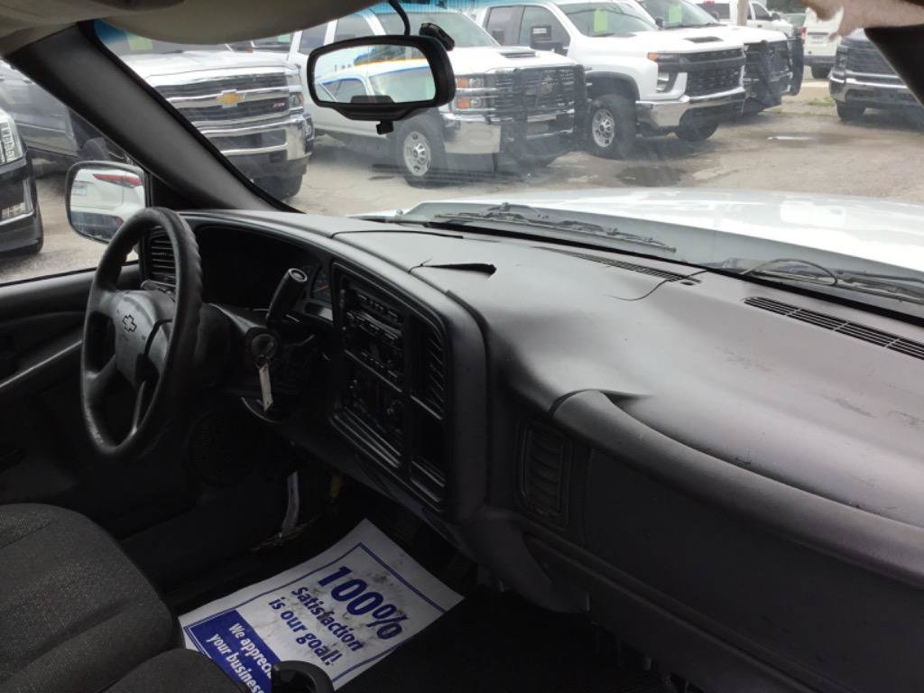 Used 2006 Chevrolet Silverado 1500 W/T RWD image 26