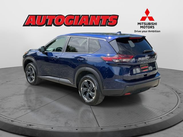 Used 2024 Nissan Rogue SV AWD/4WD image 6