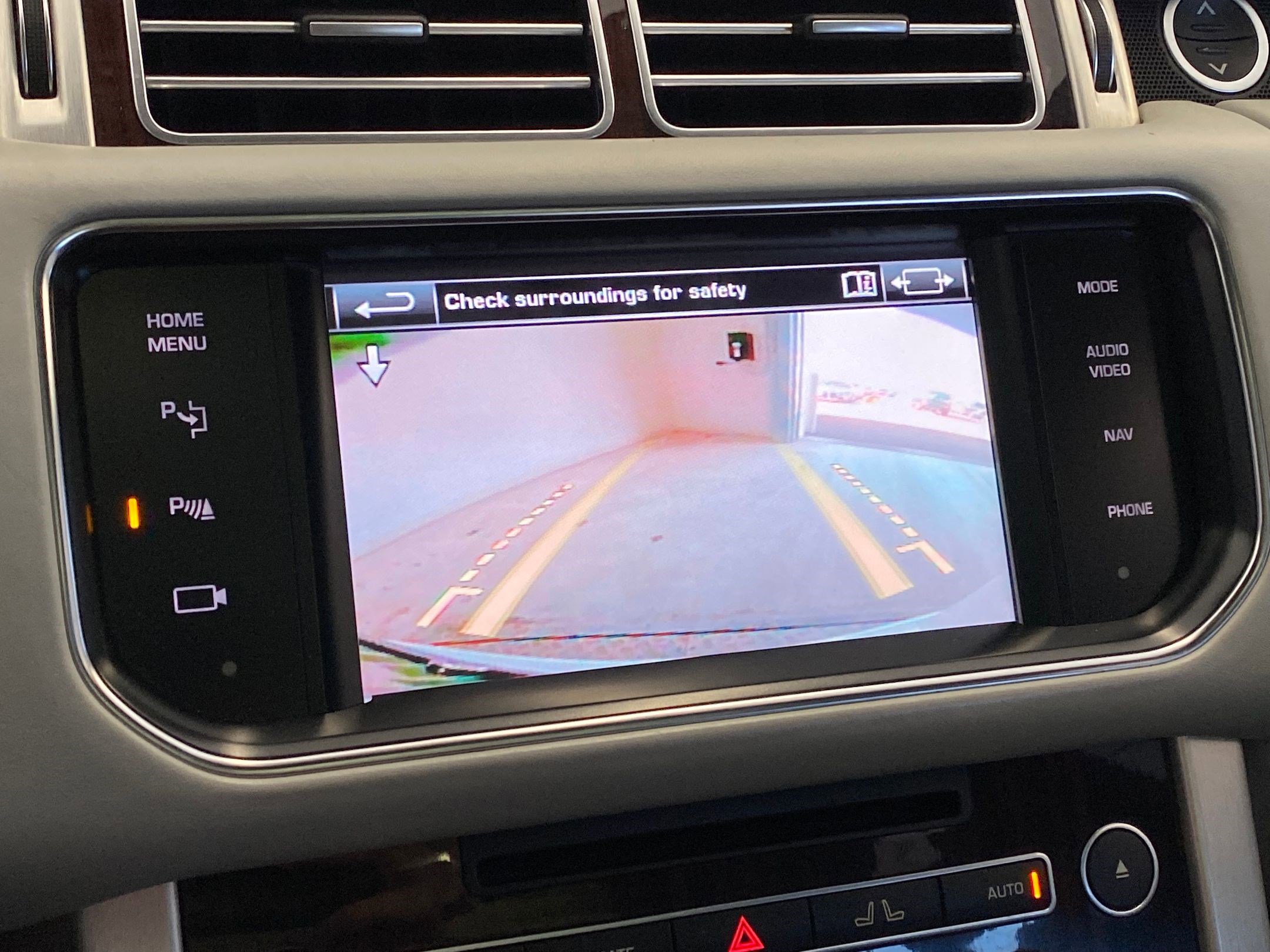 Used 2014 Land Rover Range Rover HSE image 28