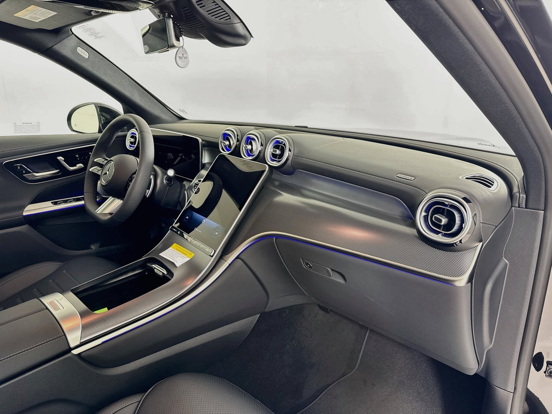 New 2027 Mercedes-Benz GLC 300 image 32