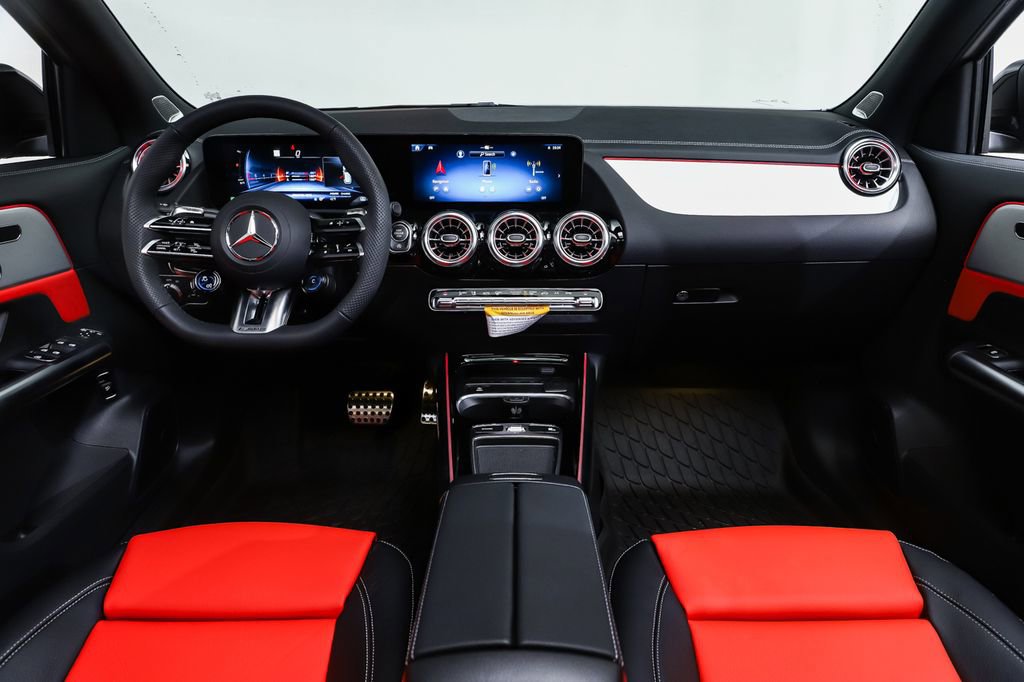 New 2026 Mercedes-Benz GLA 35 AMG 4MATIC image 7