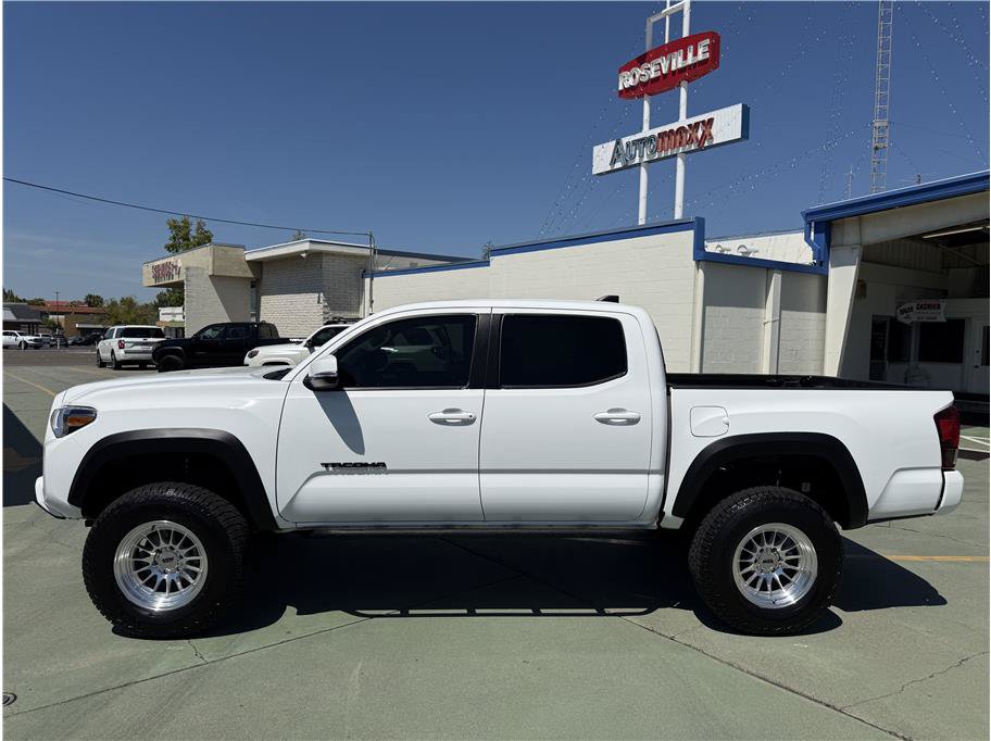 Used 2023 Toyota Tacoma 4x4 Double Cab w/ Trail Edition image 7