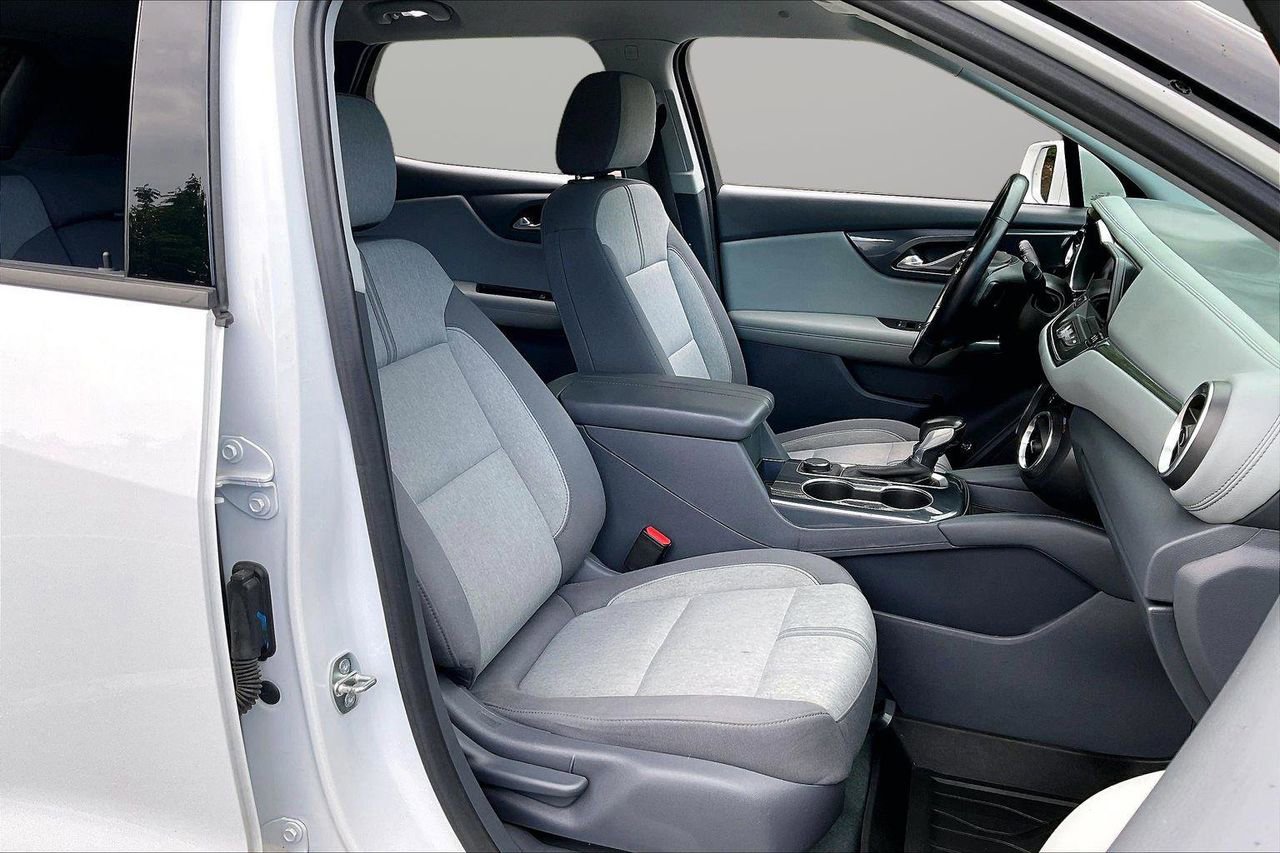 Used 2020 Chevrolet Blazer LT FWD image 23