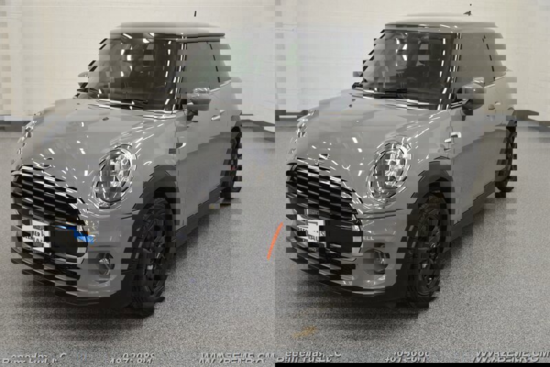 Used 2021 MINI Cooper 2-Door Hardtop image 2