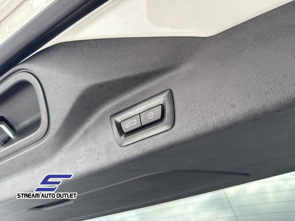 Used 2024 BMW X7 xDrive40i w/ M Sport Package image 35