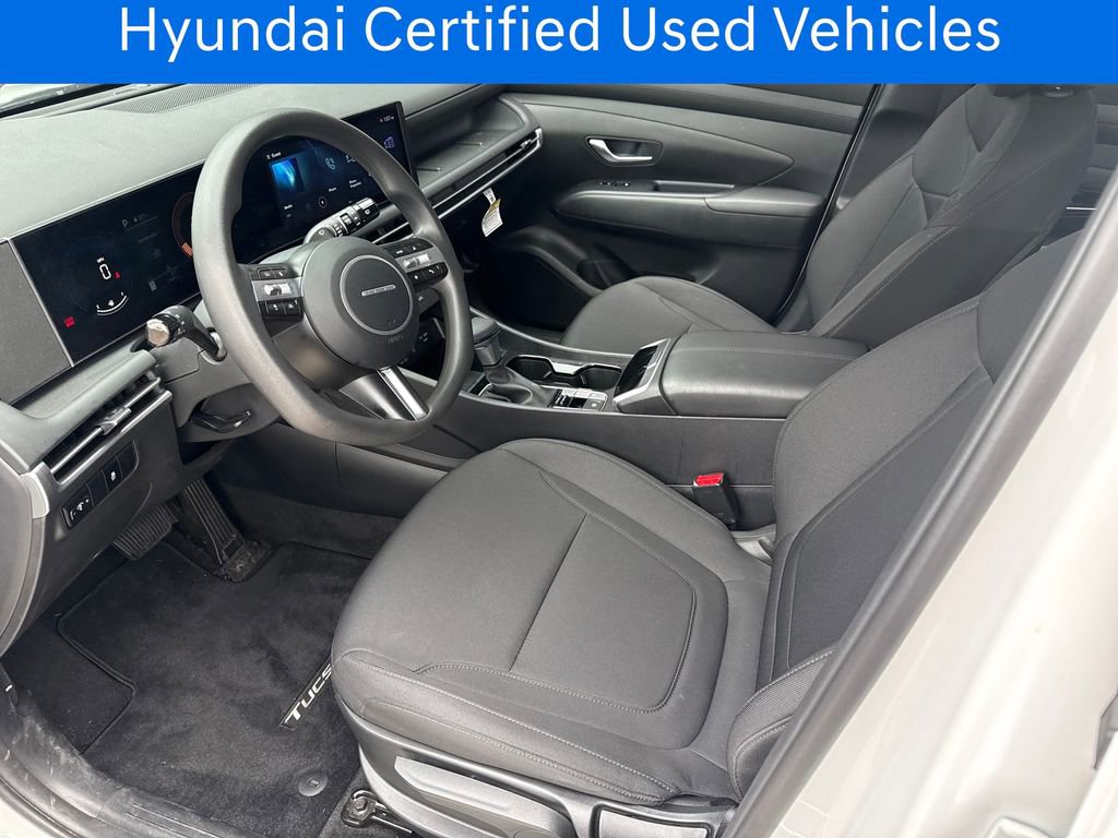 Certified 2025 Hyundai Tucson SE FWD image 12