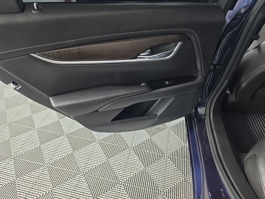 Used 2018 Cadillac XTS Luxury image 28