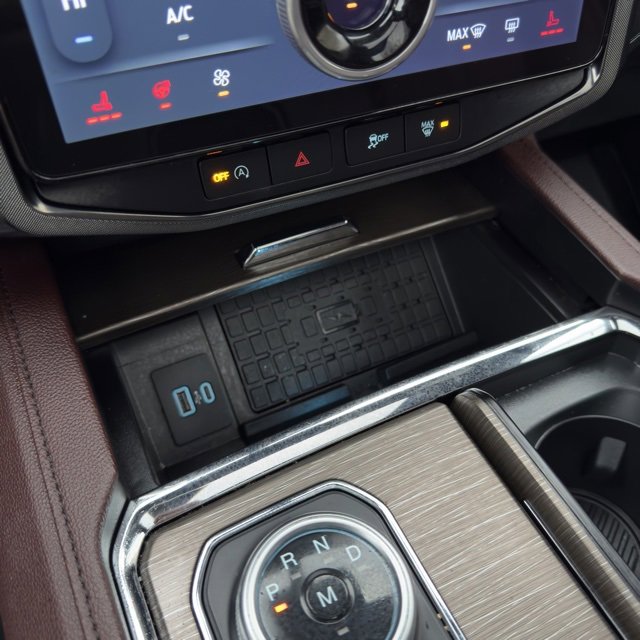 Used 2024 Ford Expedition Max Limited image 24