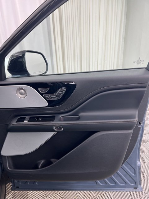New 2025 Lincoln Aviator Reserve w/ Equipment Group 201A image 21