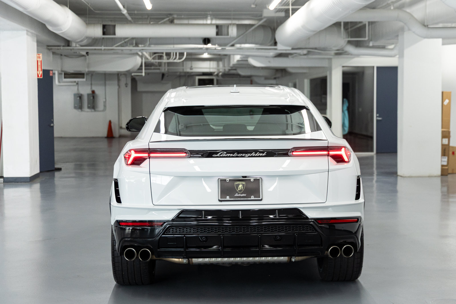 Used 2024 Lamborghini Urus S AWD/4WD image 6