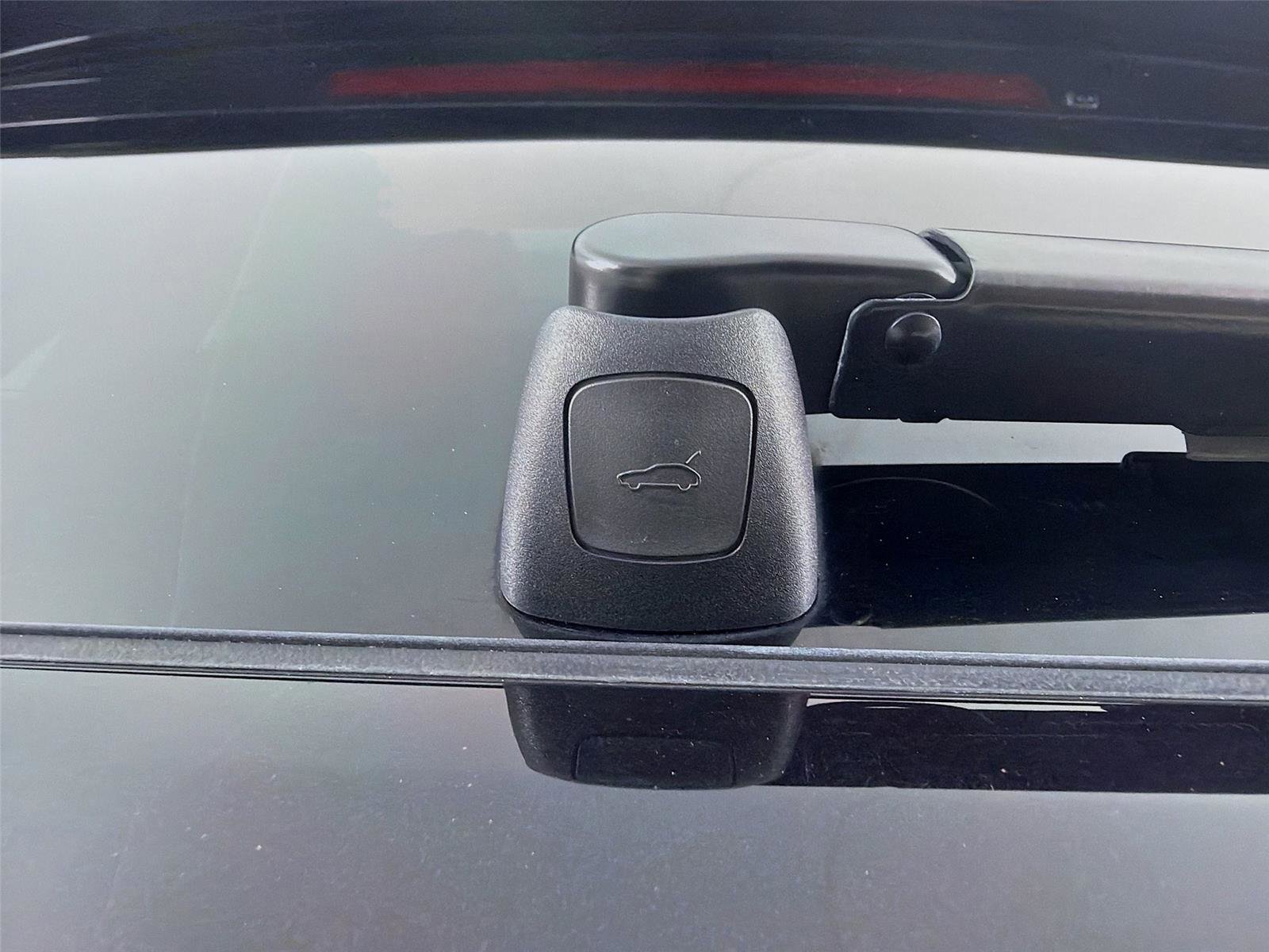 Certified 2023 Porsche Macan GTS AWD/4WD image 25