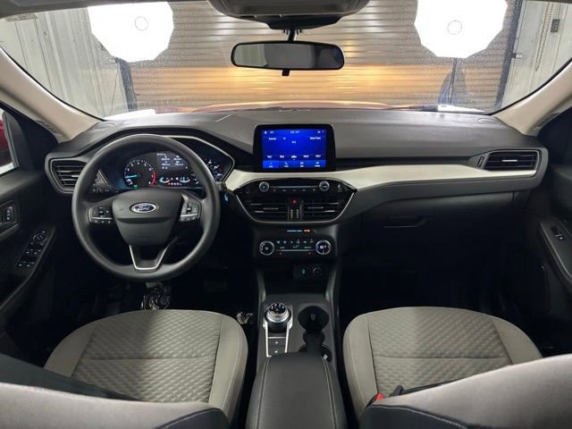 Used 2020 Ford Escape SE image 14