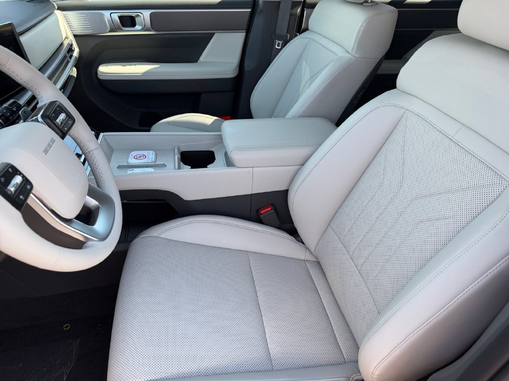New 2027 Hyundai Santa Fe SEL FWD image 10