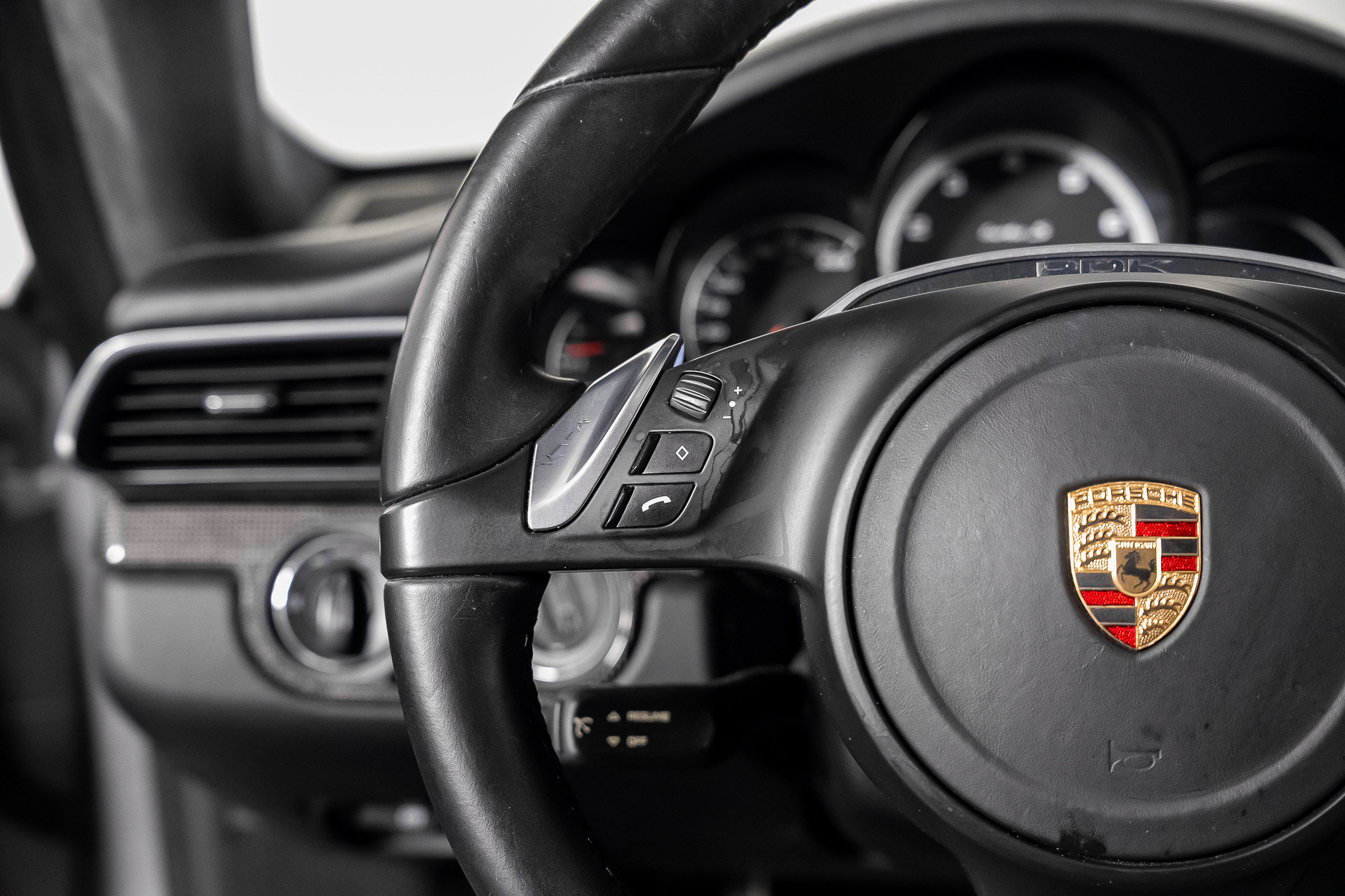 Used 2014 Porsche 911 Turbo S AWD/4WD image 43