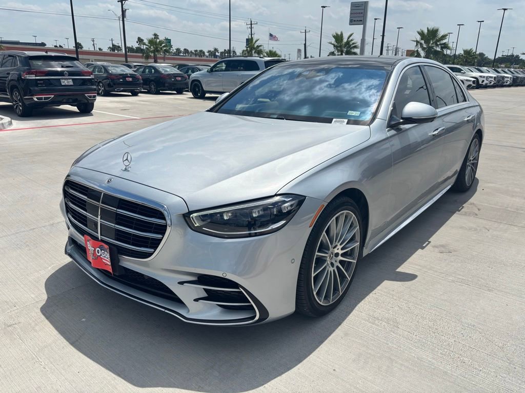 Used 2023 Mercedes-Benz S 580 4MATIC Sedan image 3