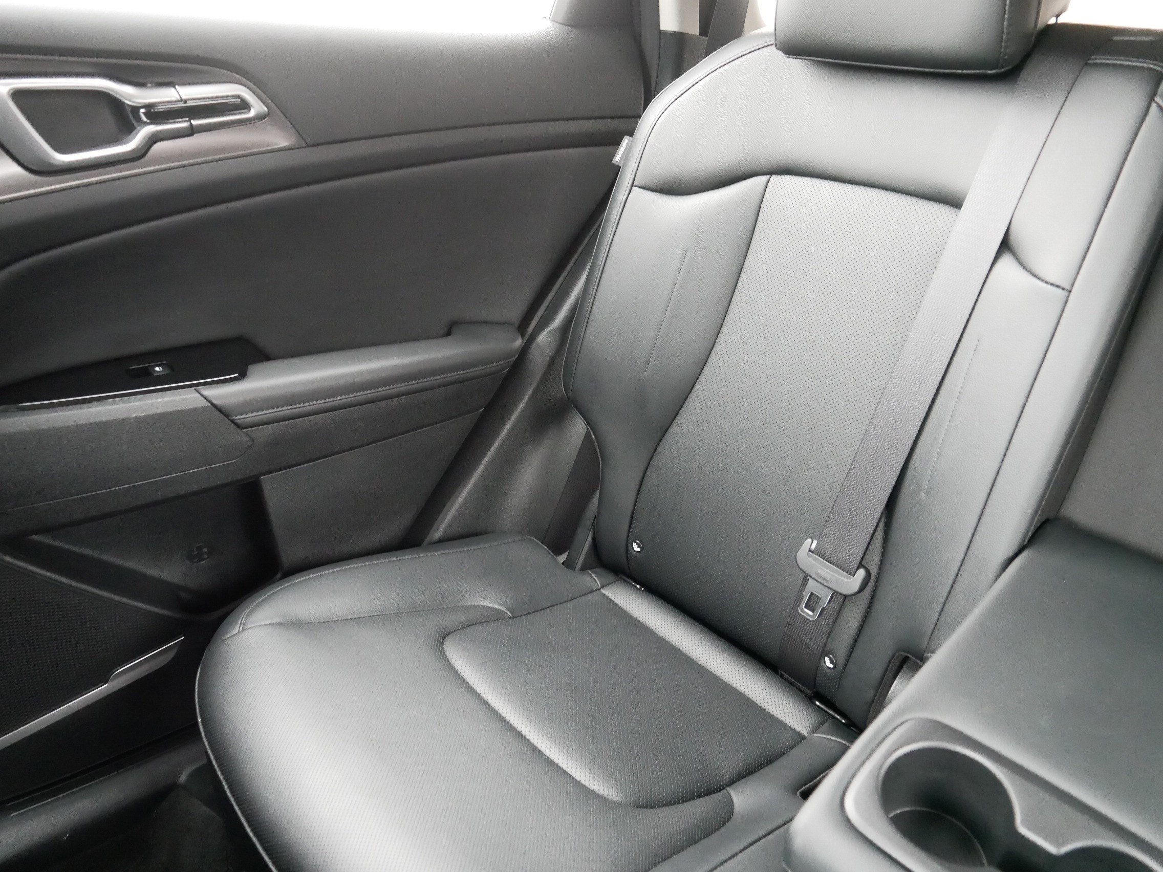 Certified 2024 Kia Sportage EX image 12