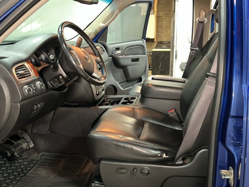 Used 2013 GMC Sierra 2500 SLT w/ SLT Convenience Package image 11