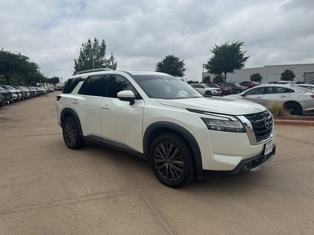 Certified 2022 Nissan Pathfinder SL w/ SL Premium Package FWD image 8