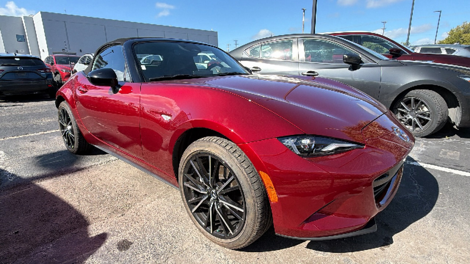 Used 2024 MAZDA MX-5 Miata Grand Touring RWD image 22