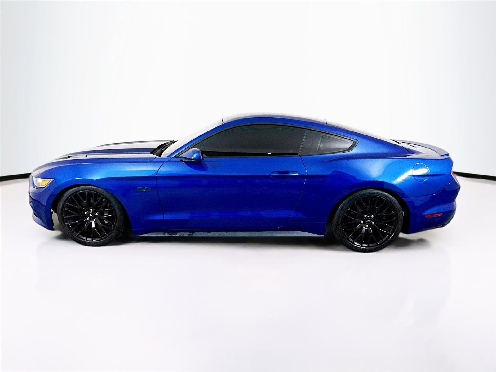 Used 2017 Ford Mustang GT image 10