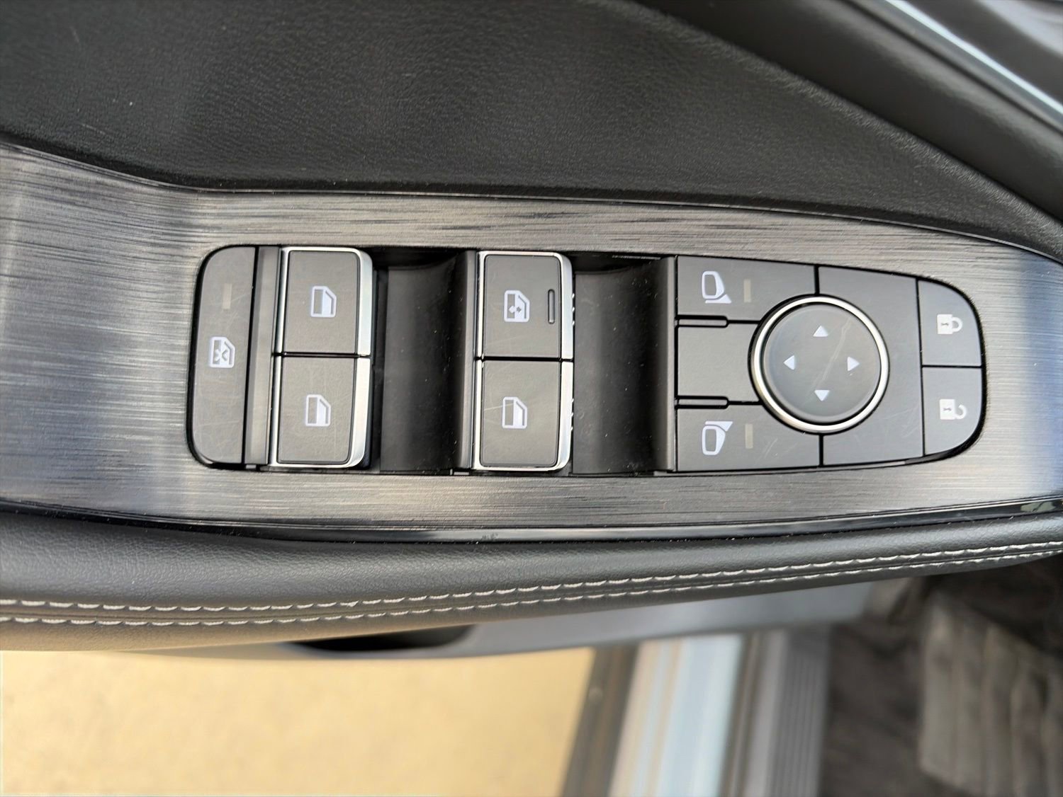 Used 2021 Nissan Rogue SL FWD image 15