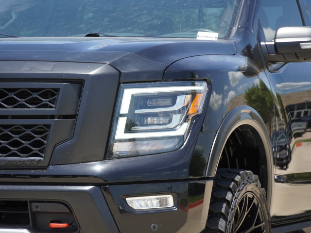 Used 2024 Nissan Titan PRO-4X w/ Pro-4x Convenience Package AWD/4WD image 7