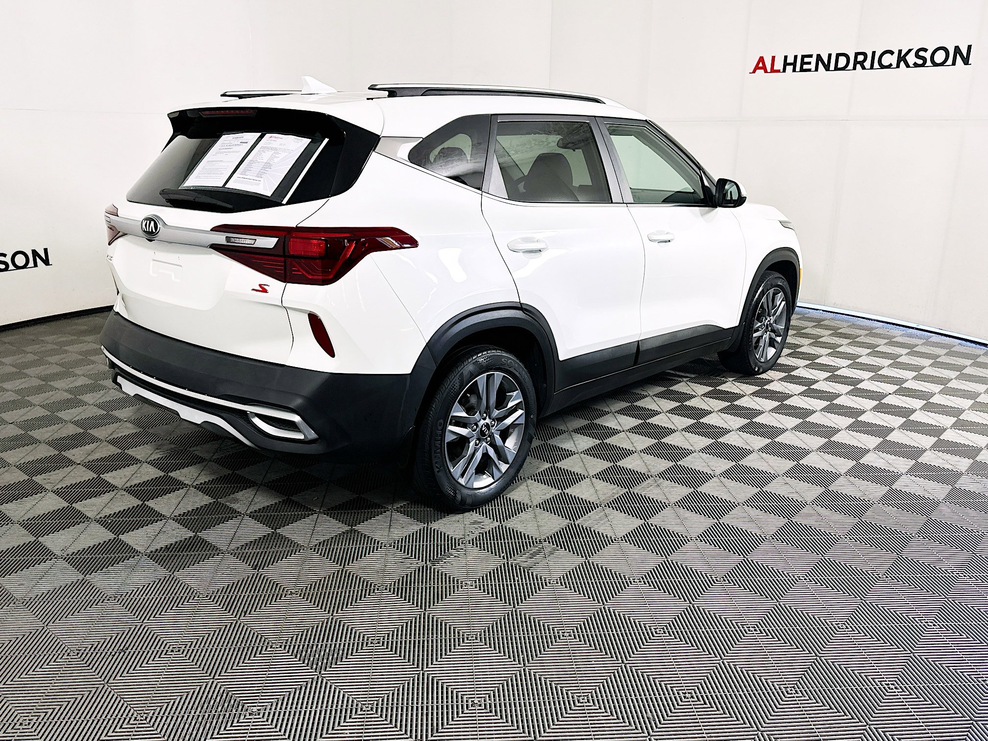 Used 2021 Kia Seltos S image 3