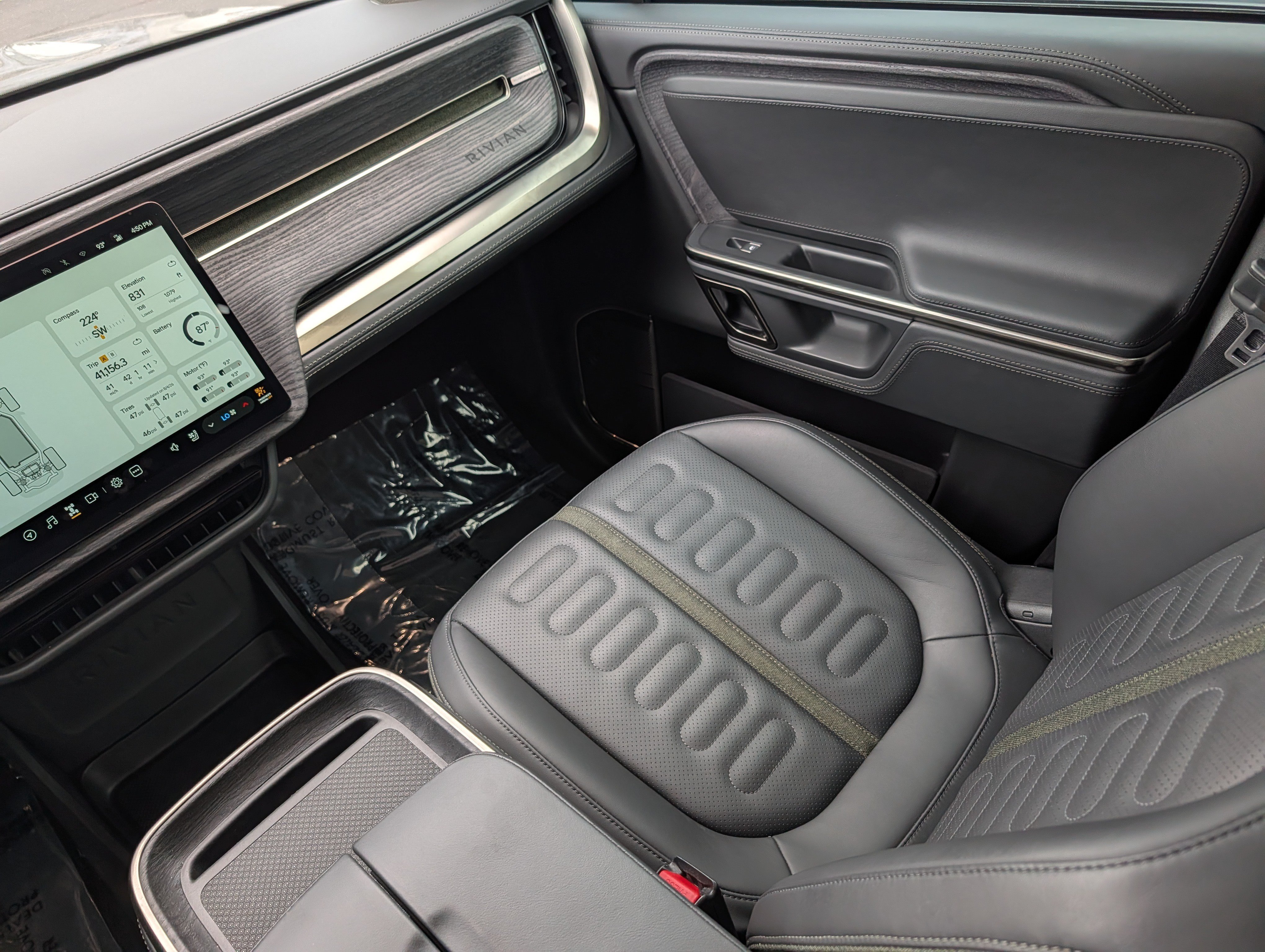 Used 2023 Rivian R1S Adventure AWD/4WD image 11