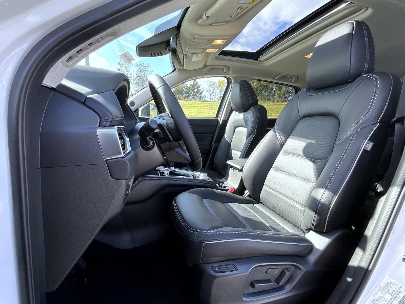 New 2025 MAZDA CX-5 AWD 2.5 S w/ Premium Plus Pkg image 11