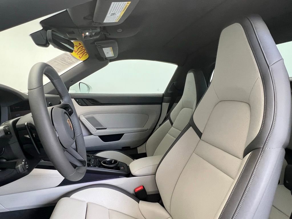 Certified 2025 Porsche 911 Targa 4 GTS image 5