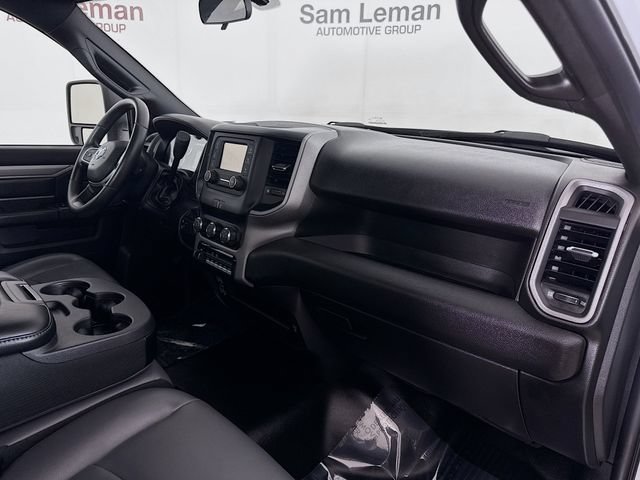 Used 2024 RAM 3500 Tradesman w/ Chrome Appearance Group AWD/4WD image 24