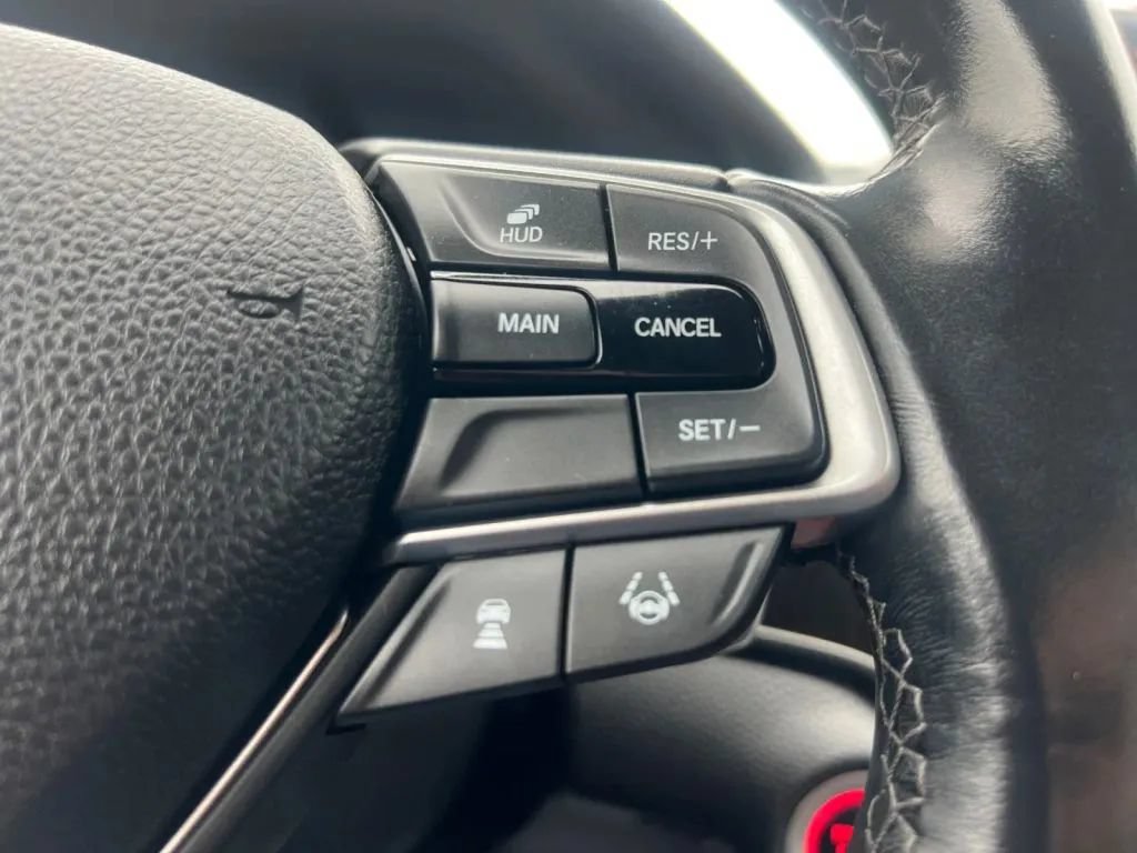 Used 2018 Honda Accord Touring image 45