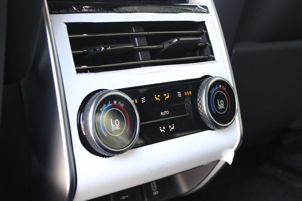 New 2026 Land Rover Range Rover SE AWD/4WD image 16