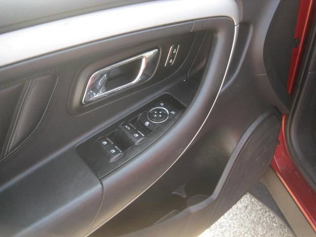 Used 2014 Ford Taurus SEL w/ Equipment Group 201A image 19