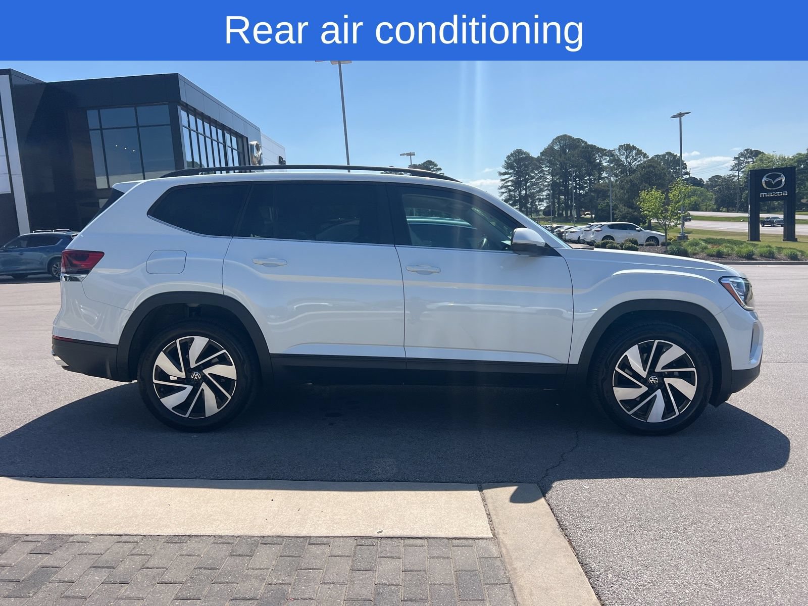 Certified 2026 Volkswagen Atlas SE w/ Panoramic Sunroof Package FWD image 5
