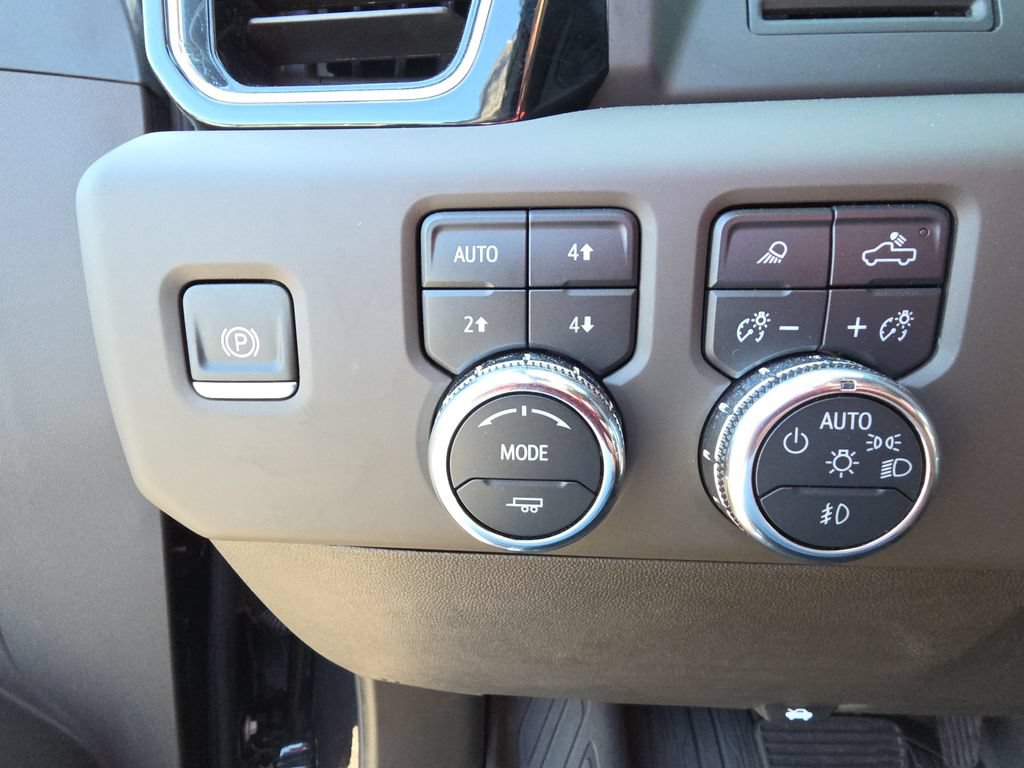 Used 2025 GMC Sierra 2500 Denali AWD/4WD image 22