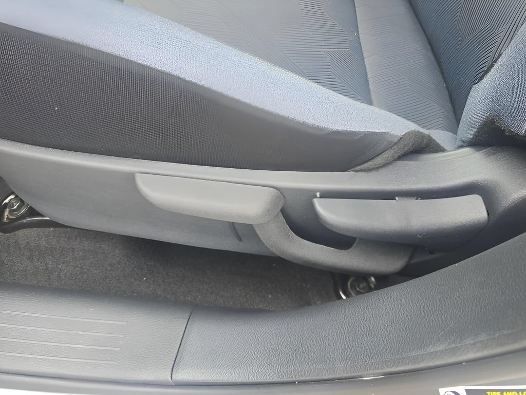 Used 2025 Nissan Versa SV FWD image 13