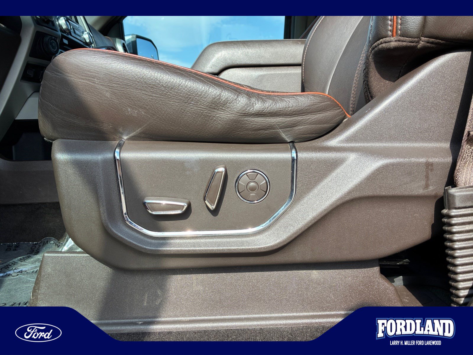 Used 2017 Ford F150 King Ranch w/ Equipment Group 601A Luxury AWD/4WD image 14
