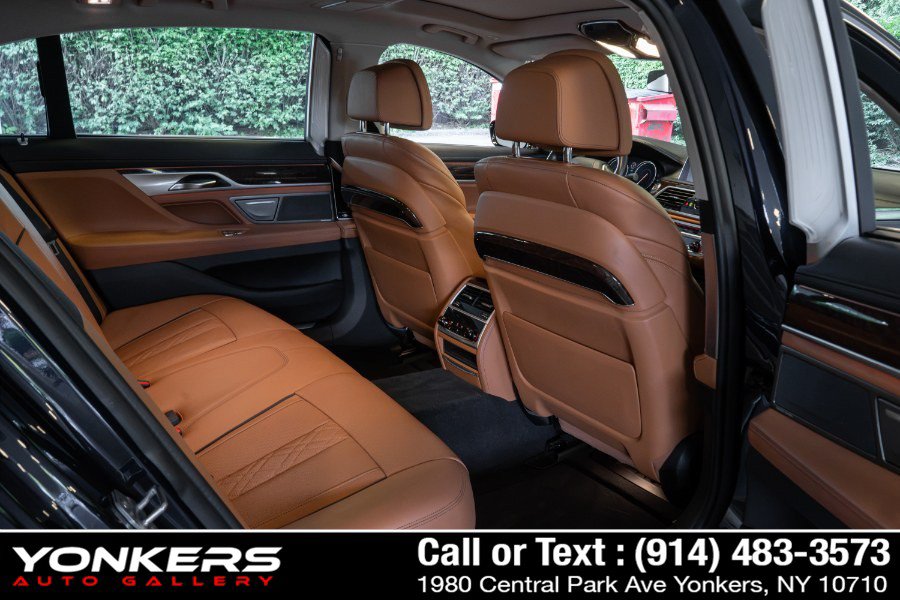 Used 2019 BMW 750i xDrive w/ Executive Package AWD/4WD image 49