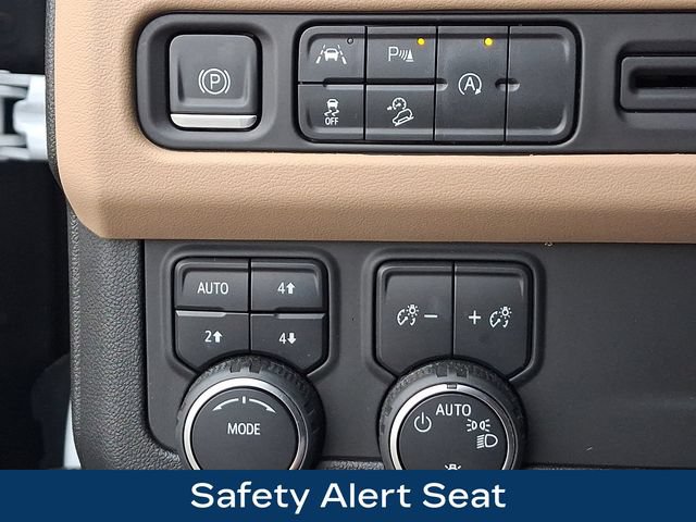 Used 2024 Chevrolet Tahoe Premier AWD/4WD image 9