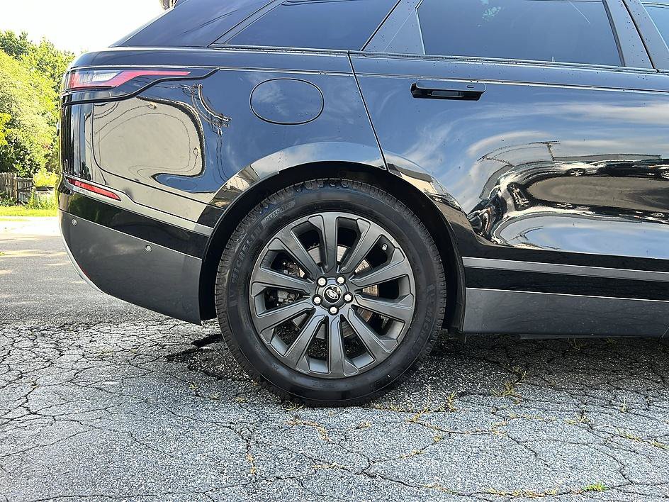 Used 2018 Land Rover Range Rover Velar R-Dynamic SE AWD/4WD image 23