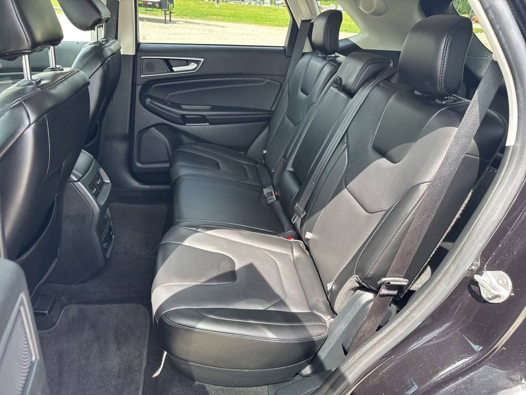 Used 2021 Ford Edge Titanium image 18