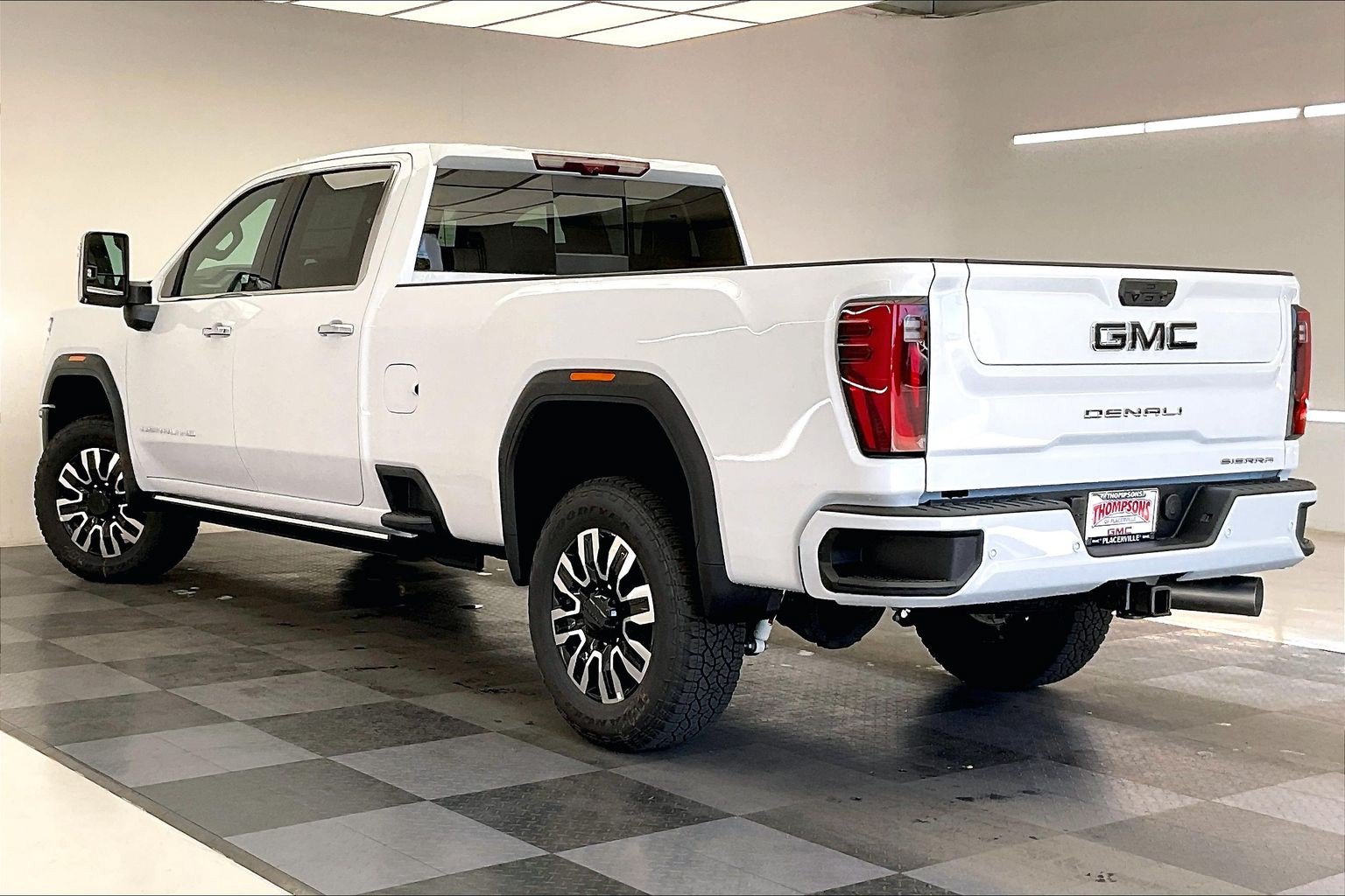 New 2026 GMC Sierra 3500 Denali Ultimate AWD/4WD image 2