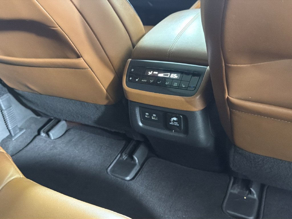 Used 2022 Nissan Pathfinder Platinum w/ Cargo Package AWD/4WD image 38